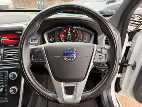 Volvo XC60 D4 R-DESIGN LUX NAV AWD 11