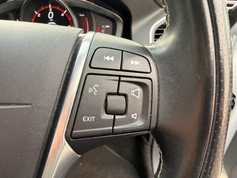 Volvo XC60 D4 R-DESIGN LUX NAV AWD 13