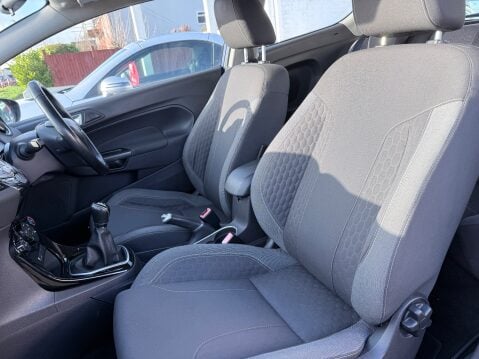 Ford Fiesta 1.0 ZETEC S 11