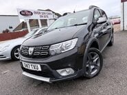 Dacia Sandero Stepway 0.9 LAUREATE TCE 2