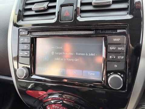 Nissan MICRA 1.2 TEKNA DIG-S 14