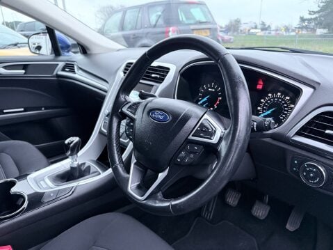 Ford Mondeo 2.0 ZETEC TDCI 10