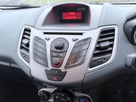 Ford Fiesta 1.25 EDGE 16