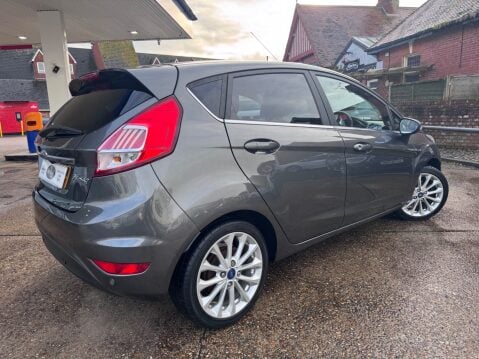 Ford Fiesta TITANIUM X 2