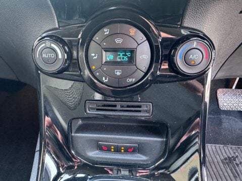 Ford Fiesta TITANIUM X 17
