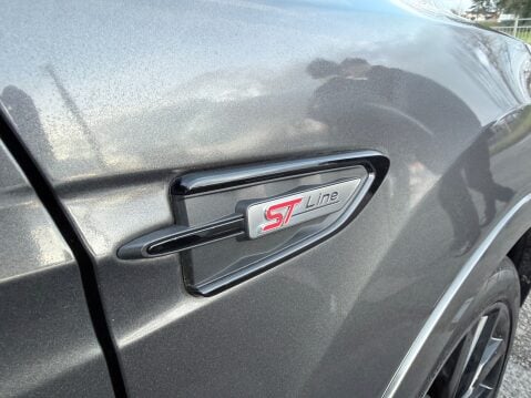 Ford Kuga 1.5 ST-LINE X TDCI AUTOMATIC 5