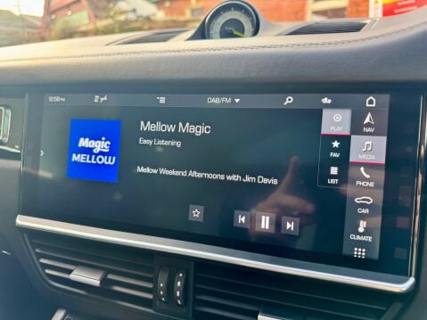 Porsche Cayenne TURBO S 23