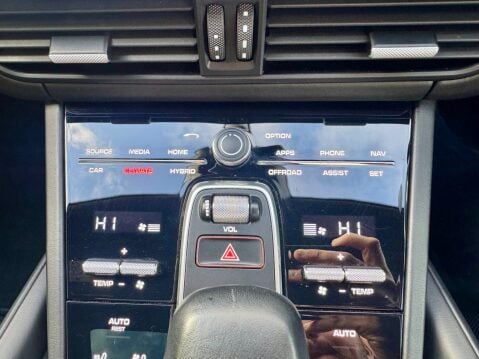 Porsche Cayenne TURBO S 30