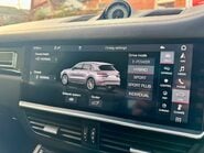 Porsche Cayenne TURBO S 26