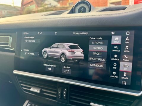 Porsche Cayenne TURBO S 26