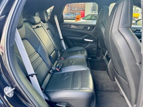 Porsche Cayenne TURBO S 13