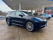Porsche Cayenne TURBO S 5