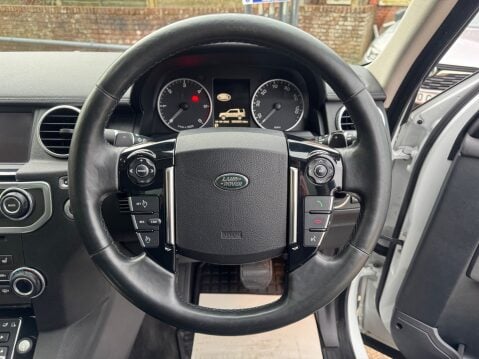 Land Rover Discovery SDV6 HSE 11