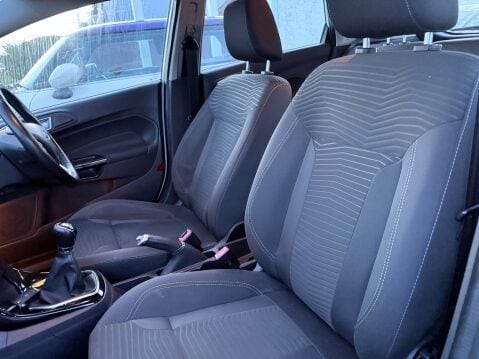 Ford Fiesta 1.0 ZETEC 10