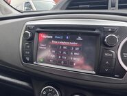 Toyota Yaris VVT-I SR 19