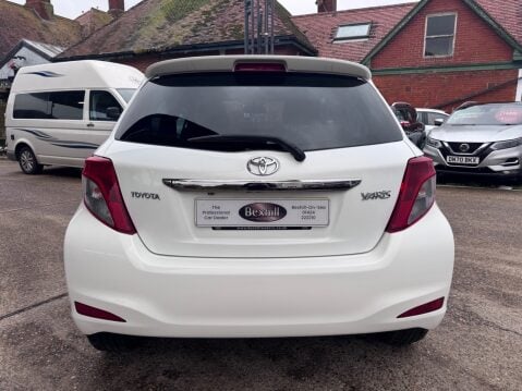 Toyota Yaris VVT-I SR 9