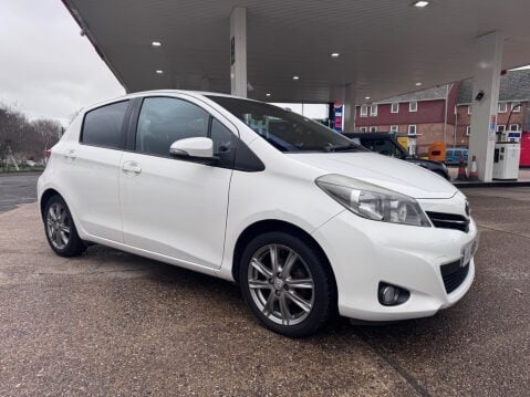 Toyota Yaris VVT-I SR 6