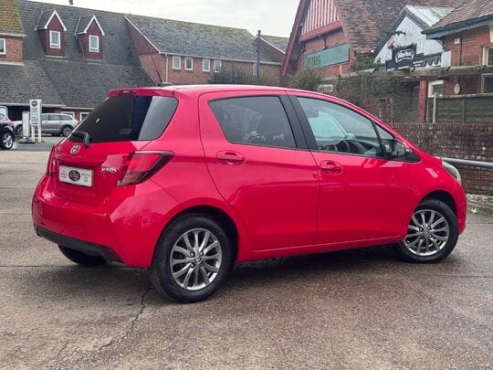 Toyota Yaris VVT-I ICON 