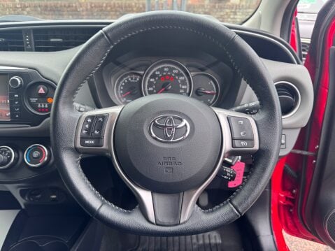 Toyota Yaris VVT-I ICON 10