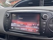 Toyota Yaris VVT-I ICON 16