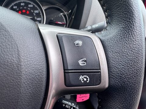 Toyota Yaris VVT-I ICON 12