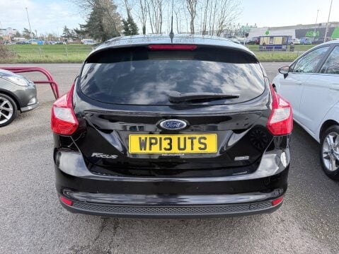 Ford Focus 1.0 125 ZETEC 6