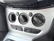 Ford Focus 1.0 125 ZETEC 12