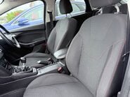 Ford Focus 1.0 ZETEC S 11