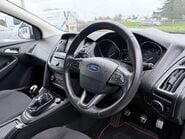 Ford Focus 1.0 ZETEC S 10