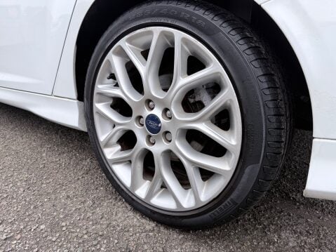 Ford Focus 1.0 ZETEC S 8