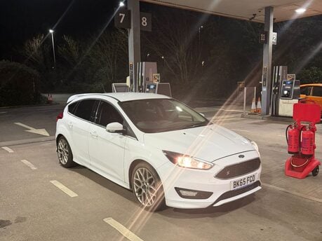 Ford Focus ZETEC S [NAV]