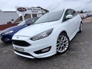 Ford Focus 1.0 ZETEC S 2