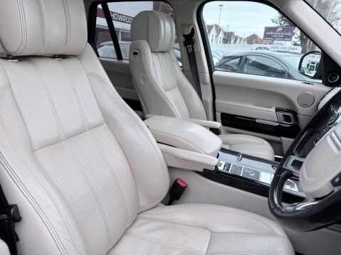 Land Rover Range Rover 3.0 TDV6 AUTOBIOGRAPHY 24