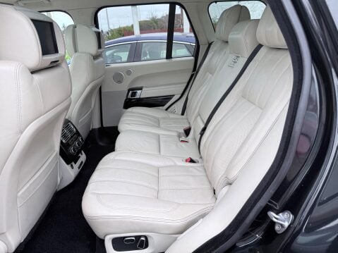 Land Rover Range Rover 3.0 TDV6 AUTOBIOGRAPHY 12