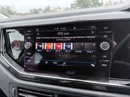 Volkswagen Polo 1.0 LIFE TSI DSG 10