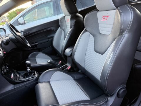 Ford Fiesta 1.6T ST-3 [NAV] 10