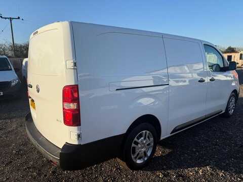 Vauxhall Vivaro L2H1 2900 DYNAMIC S/S 6