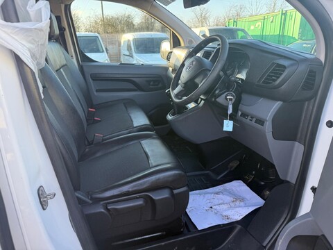 Vauxhall Vivaro L2H1 2900 DYNAMIC S/S 7