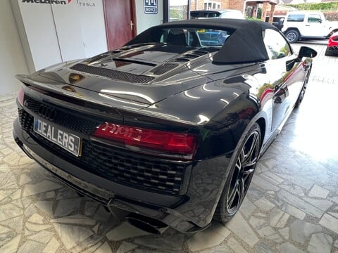 Audi R8 8