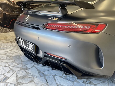 Mercedes-Benz AMG GT R 16
