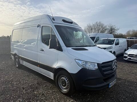 Mercedes-Benz Sprinter 3