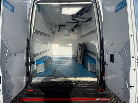Mercedes-Benz Sprinter 9