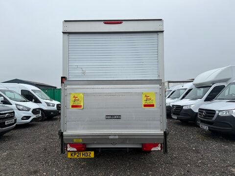 Mercedes-Benz Sprinter 5