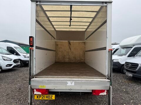 Mercedes-Benz Sprinter 9