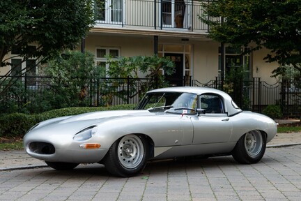 Jaguar E-Type ‘Lightweight’ 1