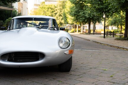 Jaguar E-Type ‘Lightweight’ 8