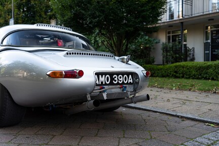 Jaguar E-Type ‘Lightweight’ 19