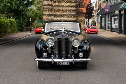 Rolls-Royce Silver Wraith Touring By H.J.Mulliner 5
