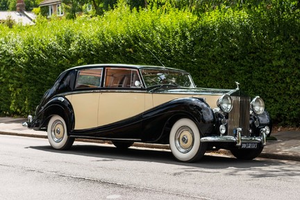 Rolls-Royce Silver Wraith Touring By H.J.Mulliner 2