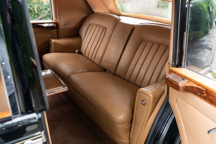Rolls-Royce Silver Wraith Touring By H.J.Mulliner 35